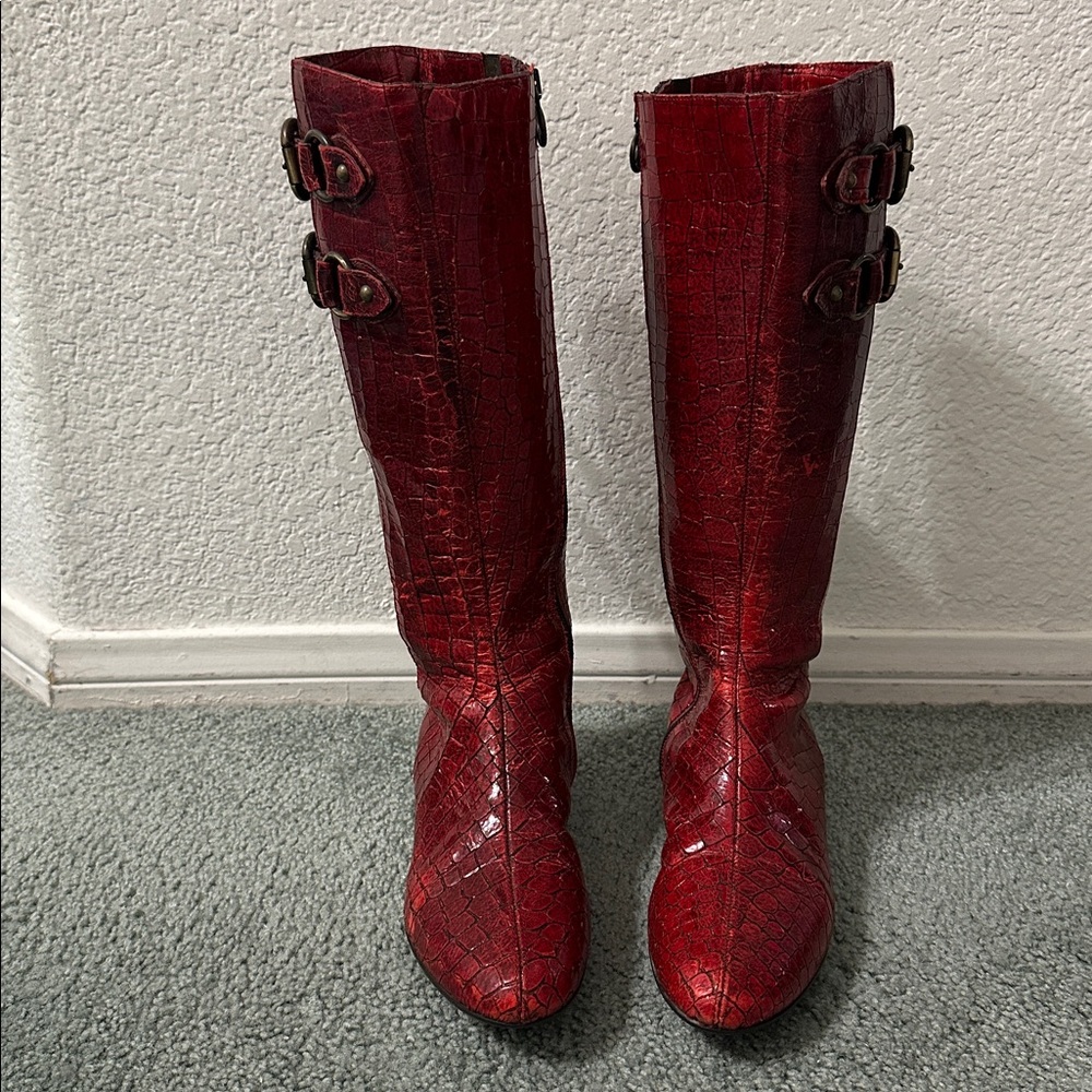 Donald J Pliner Red Croc Embossed Leather Tall Zip Boots women’s 6.5 - Picture 2 of 9